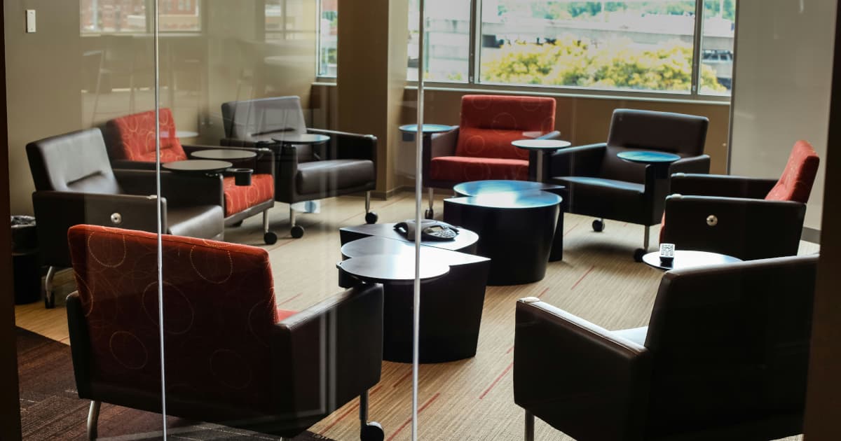 U.S. Electric Vehicle Industry Navigates Policy Shifts While Maintaining Long-Term Growth Trajectory